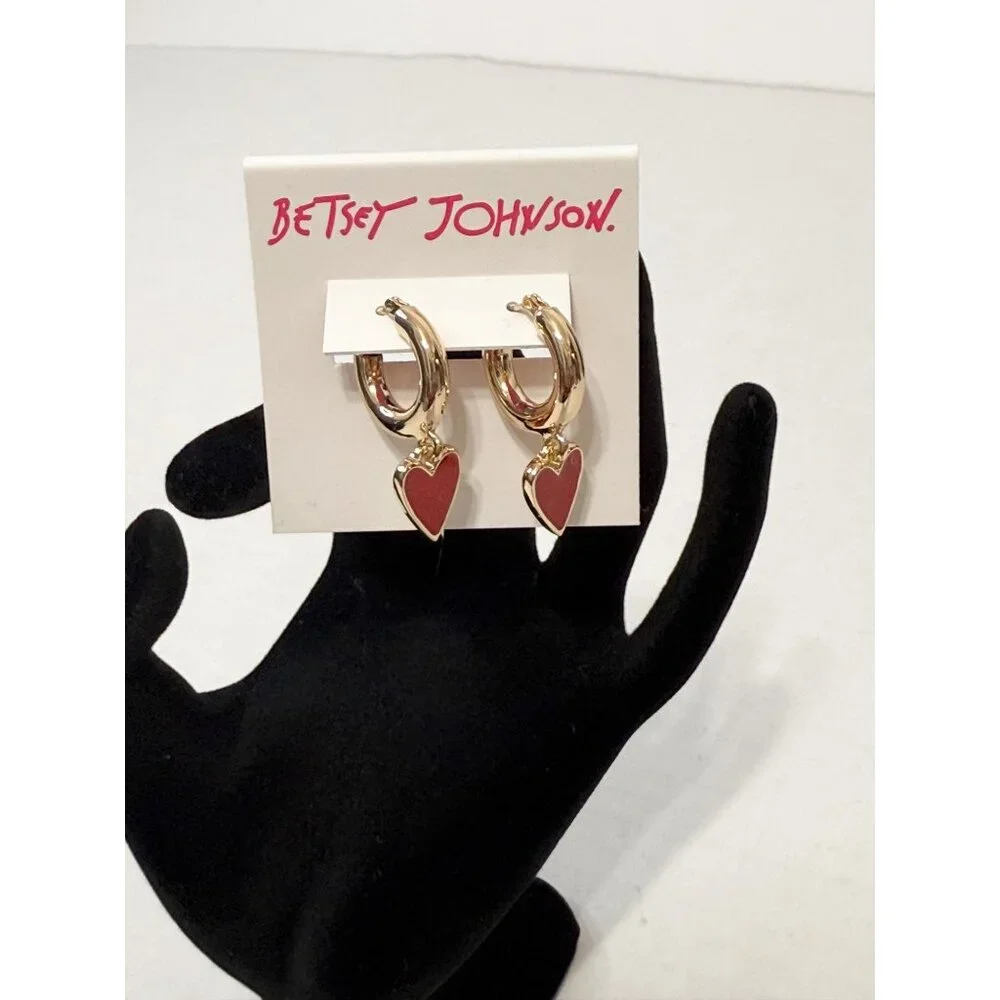 Betsey Johnson NWOB Heart Huggie Drop Earrings